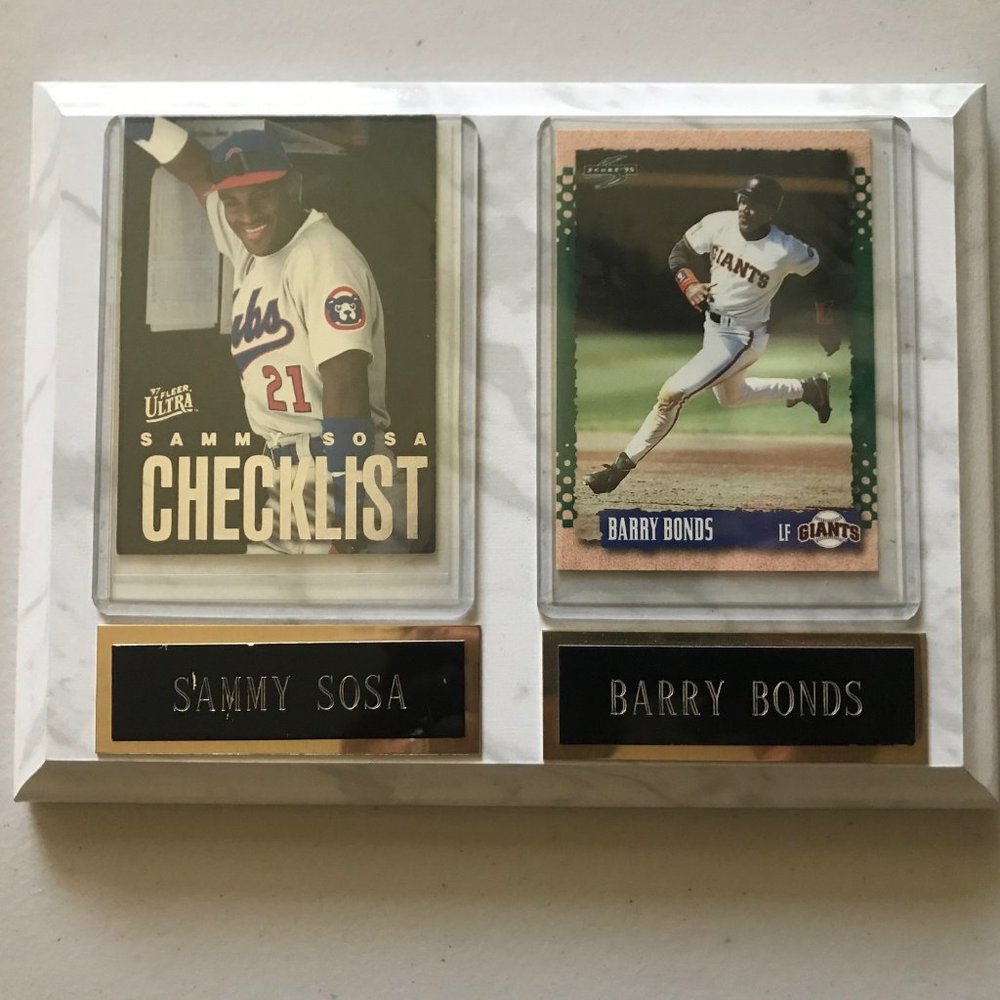 Plaque with Sammy Sosa & Barry Bonds Baseball Cards